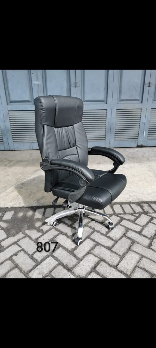 Kursi Director Executive 807