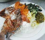 Nasi Bungkus Ikan Nila Goreng