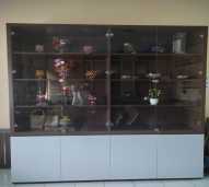 Lemari Hias