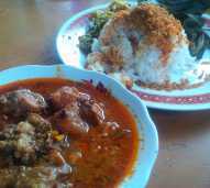 Nasi Bungkus Gulai Daging Cincang