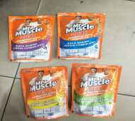 MR.MUSCLE SABUN CAIRAN PEMBERSIH KACA REFILL 440 ML