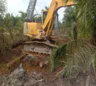 Maintenance Excavator Komatsu PC 160 LC Kec. Geragai