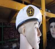 TOPI BARET