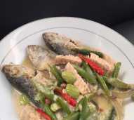 Nasi kotak (lauk ayam/ikan)