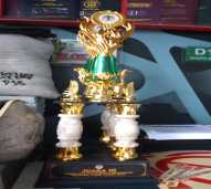 Piala/Trophy