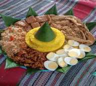 Nasi tumpeng