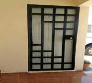 Teralis pintu Ukuran 211 cm x 95 cm