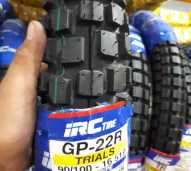 Ban belakang motor trail