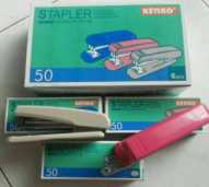 Stapler Sedang