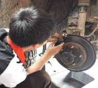 Service Rem depan